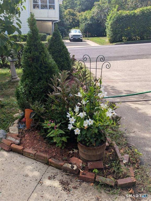 Building Photo - 22 Stillman Ave