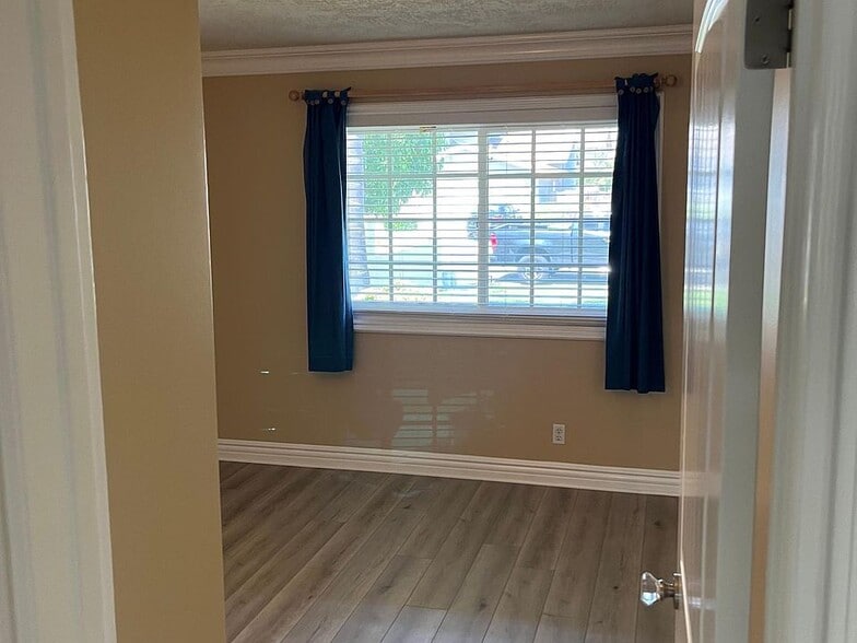 Building Photo - 4600 Guava Avenue