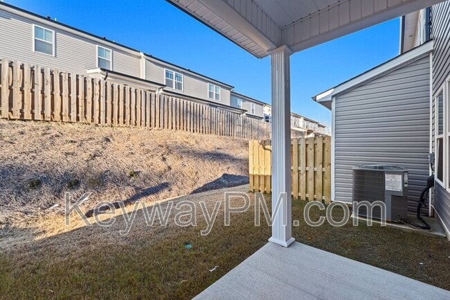 Building Photo - 1301 Newbern Dr