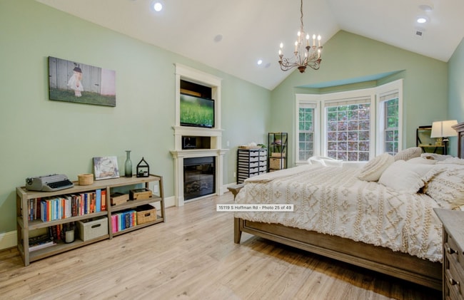 Building Photo - 4 bed/4bath, 5000sqft, adult home? Sober living? Barton Park!