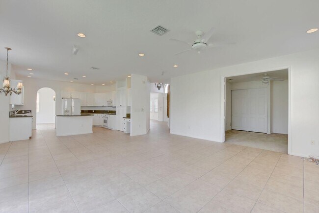 Building Photo - 7553 Greenville Cir