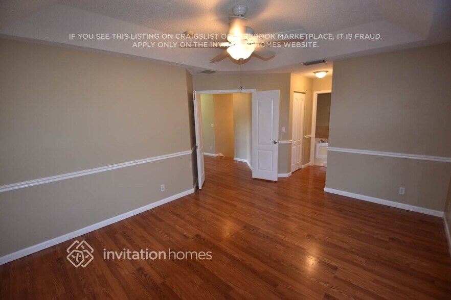 Building Photo - 10415 Little Mustang Way