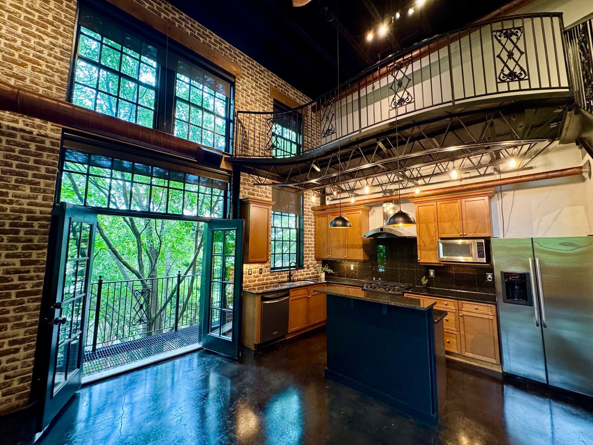 Building Photo - 5434 Peachtree Rd