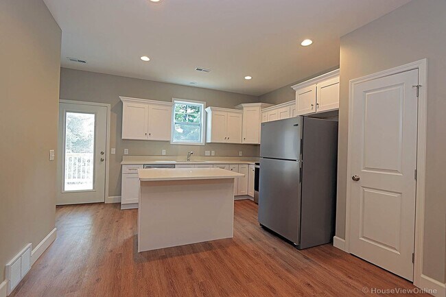 Building Photo - 1735 Dunklin St