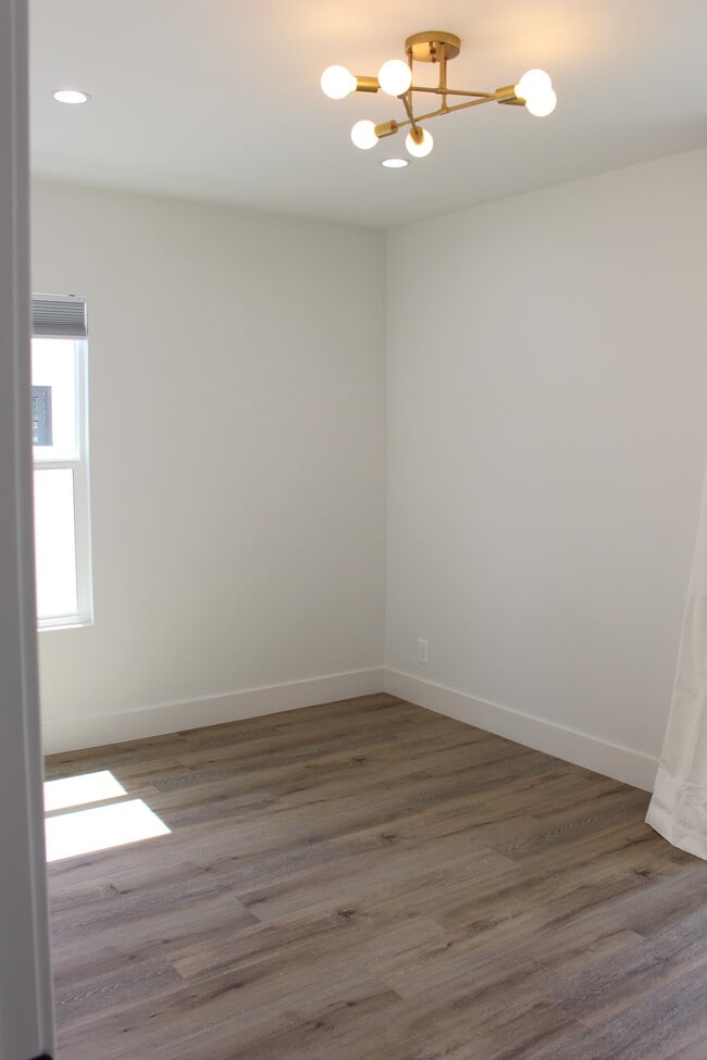 Building Photo - 229 Jesse Ave