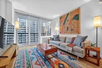 Building Photo - 68 W 37th St