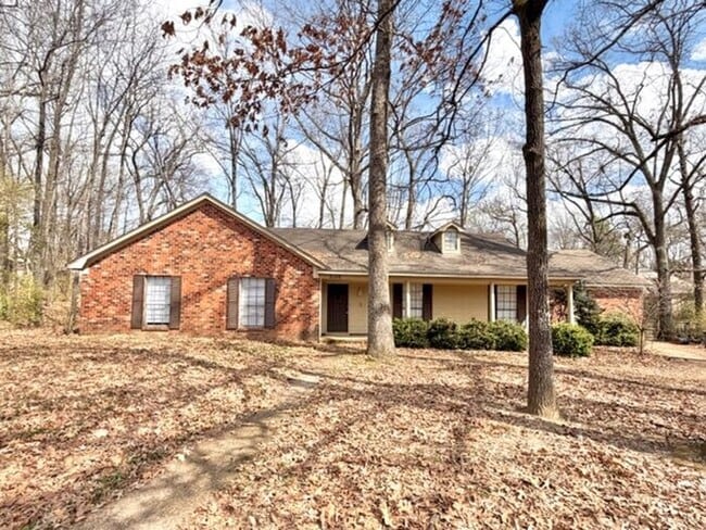 Building Photo - Spacious Home In Countrywood-4 Bedrooms 2827 SF