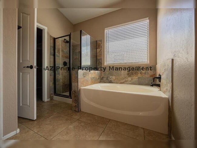 Building Photo - 6086 S Pearl Dr