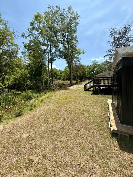 Building Photo - 23 Lance Ln