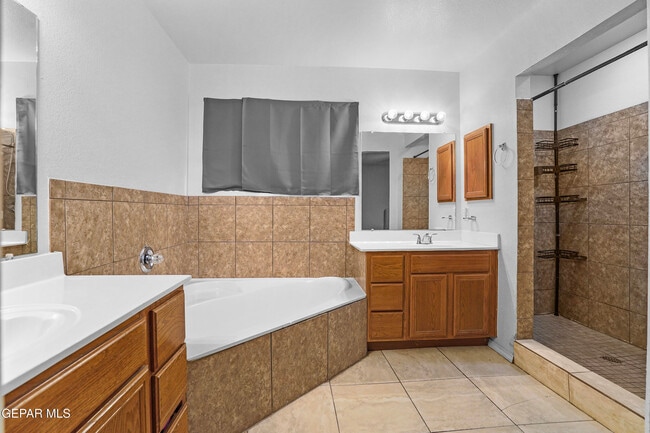 Building Photo - 10799 Walden Pond St