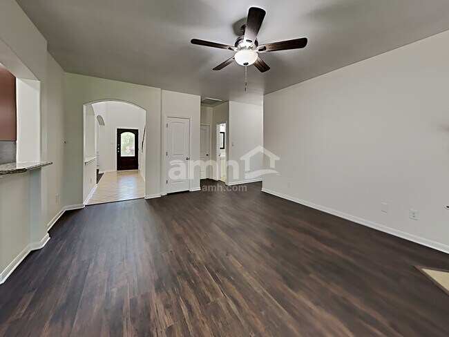 Building Photo - 1735 Park Oak Drive