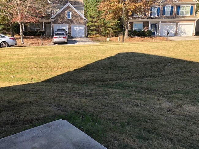 Building Photo - 2268 White Alder Dr NE