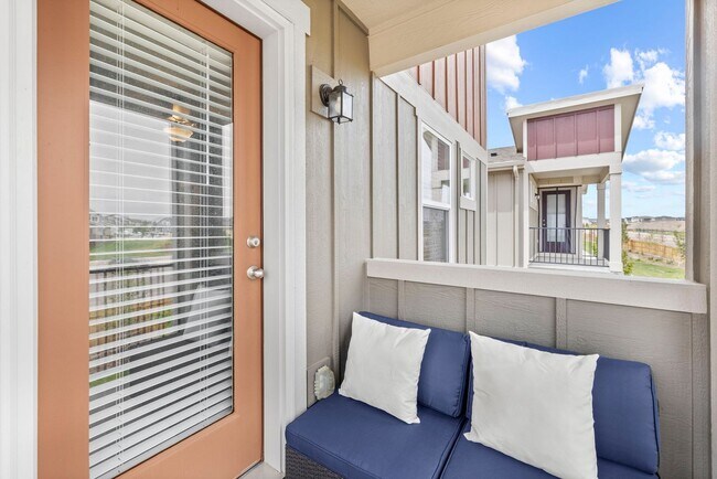 Building Photo - Modern 4BD/3BA Home with Covered Balcony &...