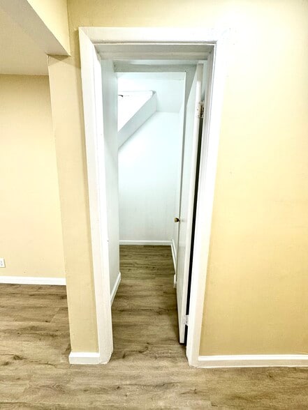 Closet - 76 Greenville Ave