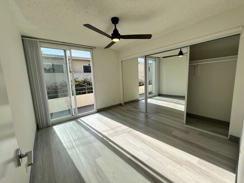 Building Photo - 3715 S Canfield Ave