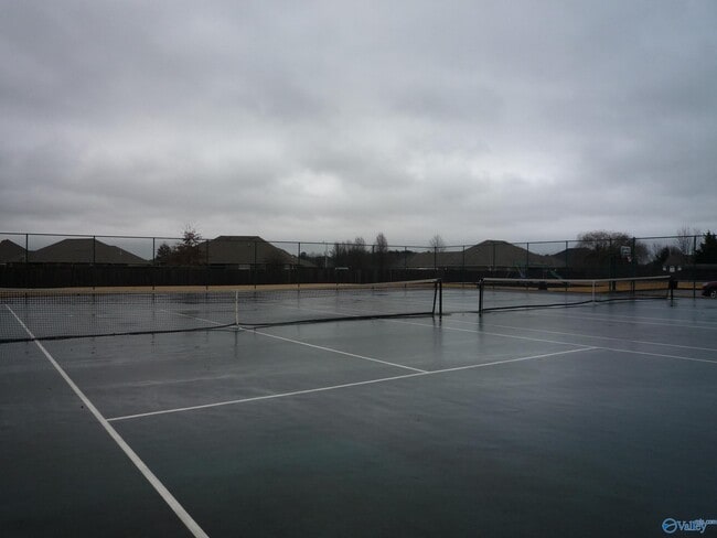 Building Photo - 13205 Hill Crest Dr