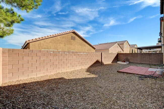 Building Photo - 4 Bedroom Near Spring Valley— Your Next Chapter Starts Here!