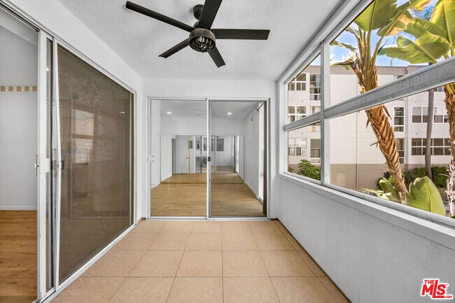 Building Photo - 14144 Dickens St