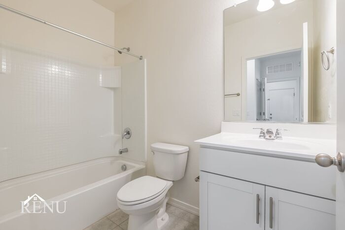 Building Photo - 35411 W San Capistrano Ave