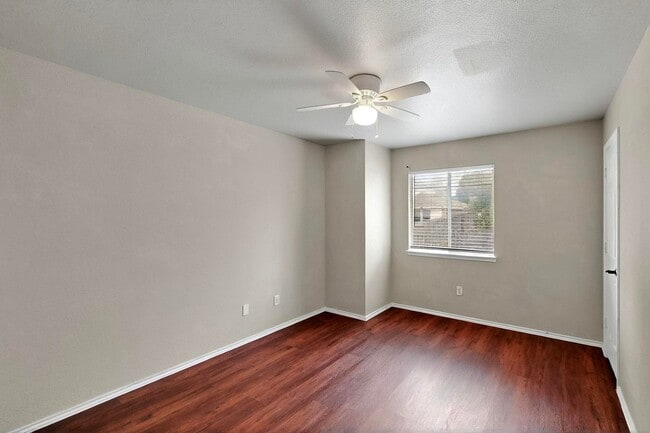 Building Photo - Spacious Family Home with Room to Grow