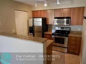 Building Photo - 1020 Crystal Way