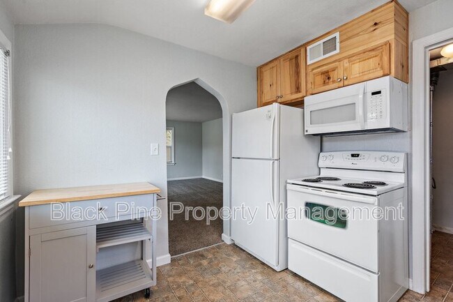 Building Photo - 4820 W.Franklin St.