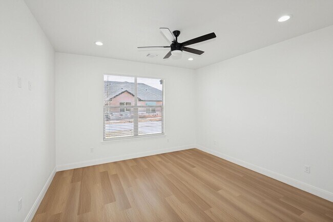 Building Photo - 19151 Sierra Madre Dr