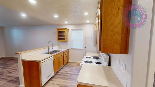 Building Photo - Quiet Living  In Sandy  on Cascadia Villag...