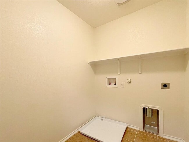 Building Photo - 404 Buttercup Creek Blvd