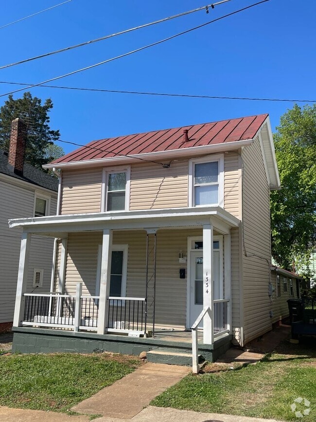 Building Photo - Single Family 3 Bedroom