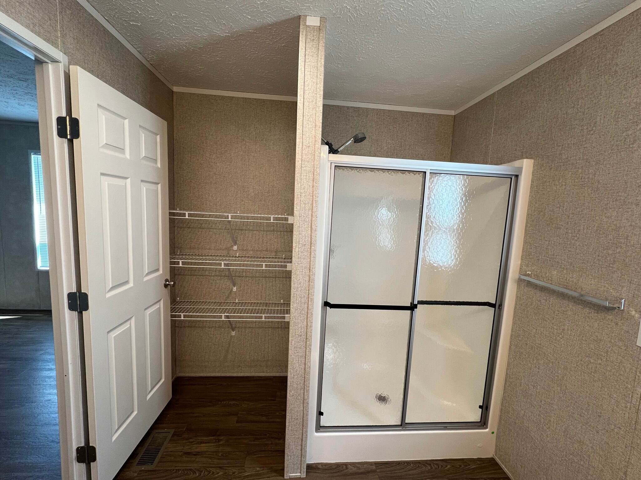 Building Photo - 16190 Normandy St