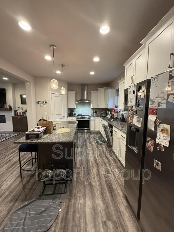 Building Photo - 2865 Endive Dr