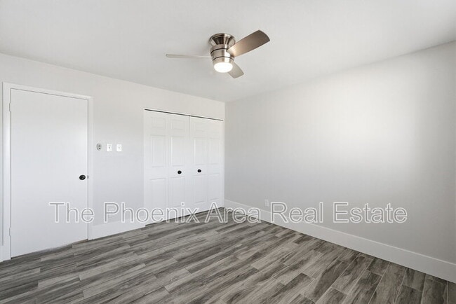 Building Photo - 447 E Carson Dr