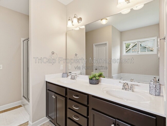Building Photo - 8029 Crookneck Dr