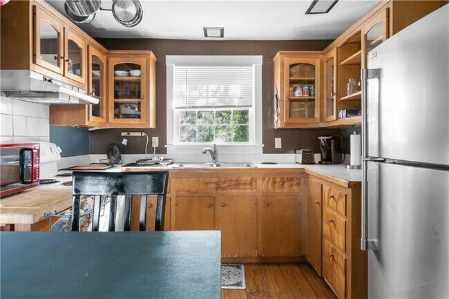 Building Photo - 26 Perry St