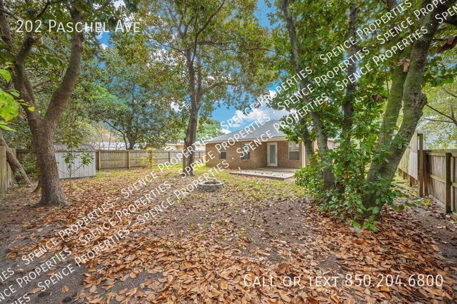 Building Photo - 202 Paschel Ave