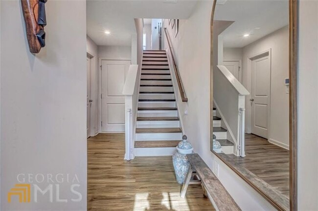 Building Photo - 2028 Bixby Byway Dr SE