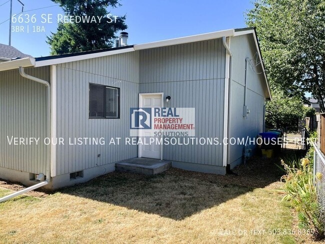 Building Photo - 6636 SE Reedway St