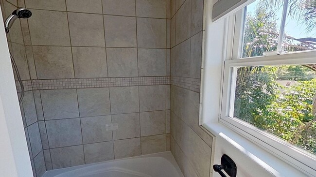 Building Photo - 415 W De La Guerra St