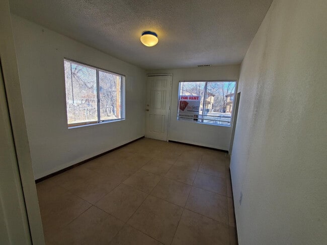 Building Photo - 515 S O'Leary St