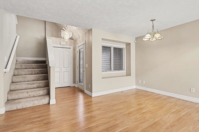 Building Photo - 113 Clubhouse Dr