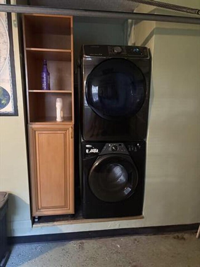 Building Photo - 11077 Longboat Dr