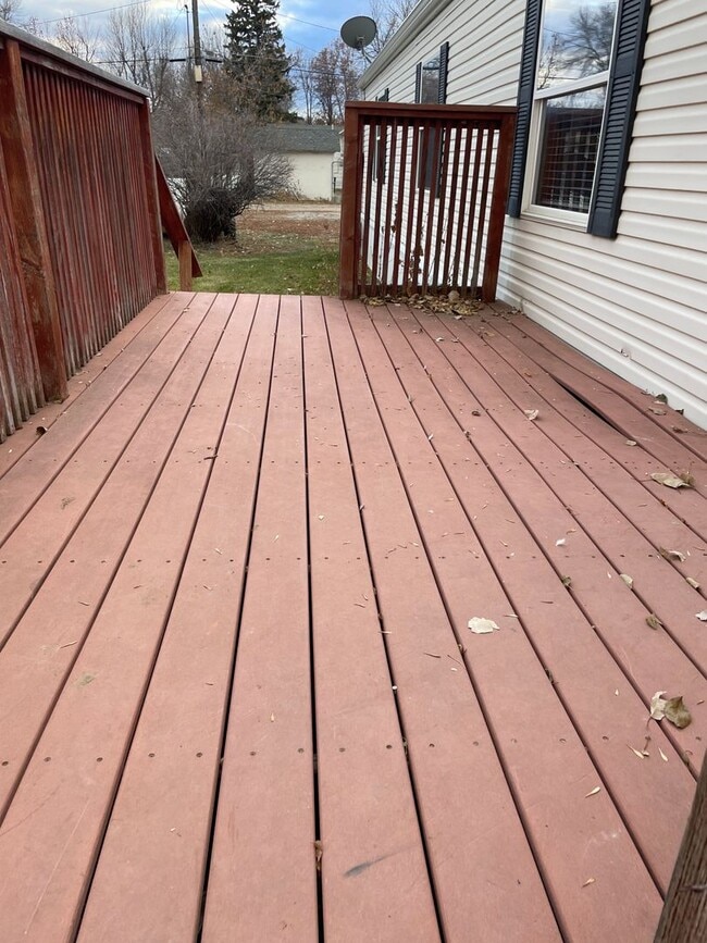 Building Photo - Wonderful 3 Bed 2 Bath In-Town