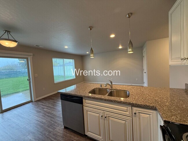 Building Photo - 10317-10319 Maxwell Ln