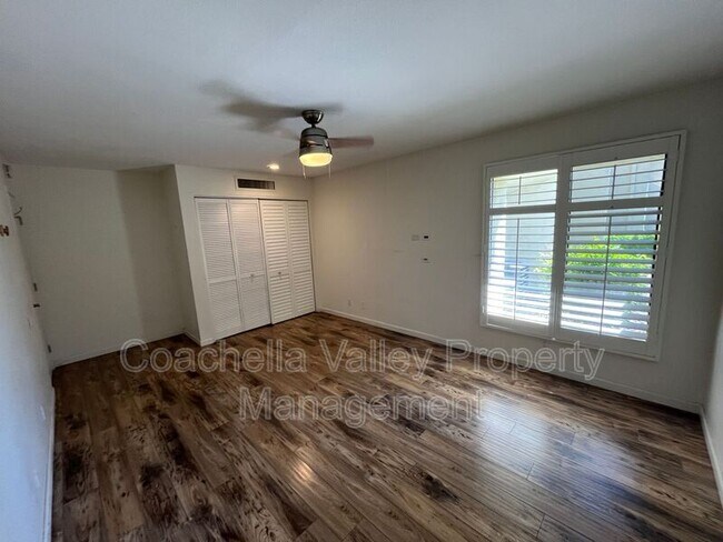 Building Photo - 1655 E Palm Canyon Dr
