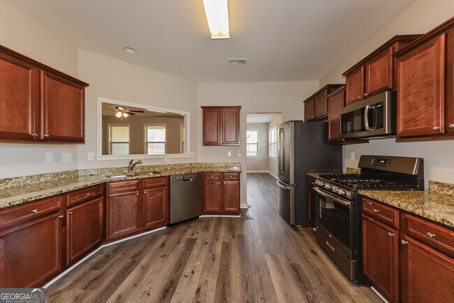 Building Photo - 3667 Shale Ln SE