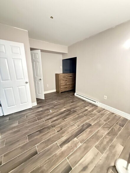 Building Photo - 360 Netherland Ave