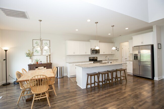 Building Photo - Gorgeous 4 bedroom home in Vass