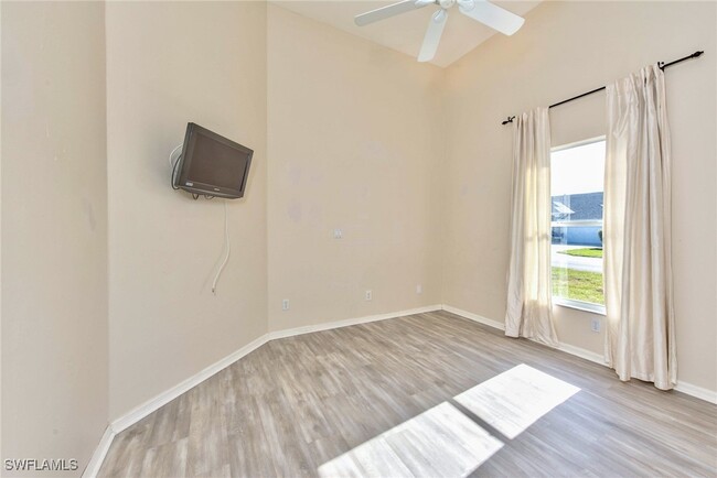 Building Photo - 691 Melville Ct