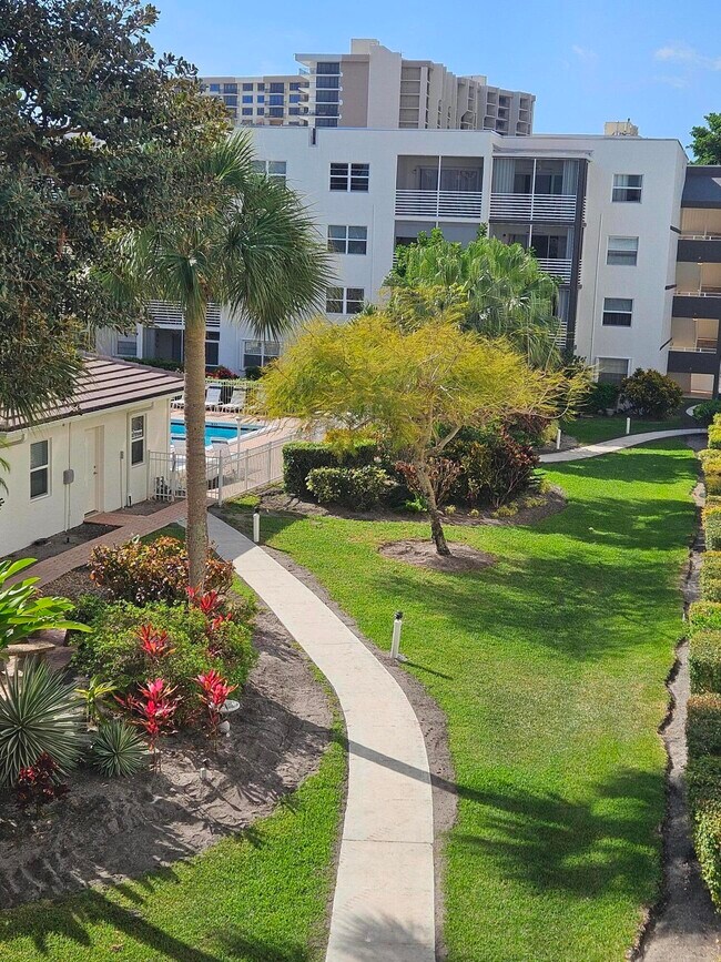 Building Photo - 1541 S Ocean Blvd